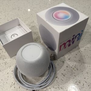 Apple HomePod Mini in White